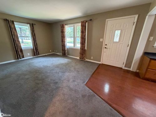 608 8th St S, Humboldt, IA, 50548-2237 | Card Image