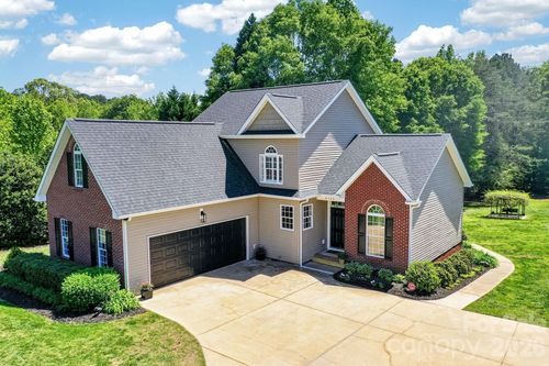 2-8145 Monbo Rd, Catawba, NC, 28609-9262 | Card Image