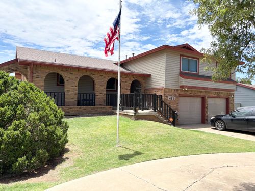 411 W 6th St, Hale Center, TX, 79041-1460 | Card Image