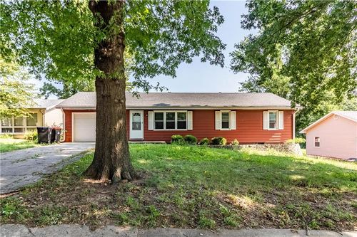 403 Benjamin Dr, Warrensburg, MO, 64093-1105 | Card Image