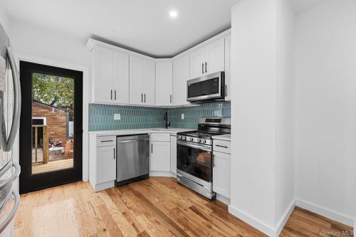 11519 147th St, Jamaica, NY, 11436-1116 | Card Image