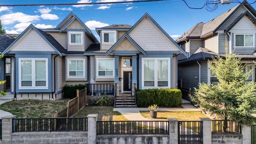 907 Harris Ave, Coquitlam, BC, V3K1S2 | Card Image