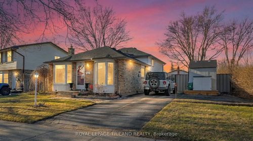 150 Banbury Rd, London, ON, N5Z4G4 | Card Image