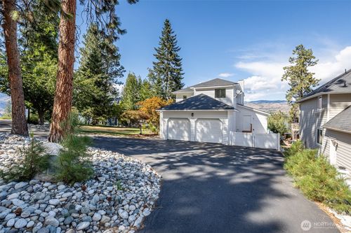 4124 Lakeview Pl, Chelan, WA, 98816-9343 | Card Image