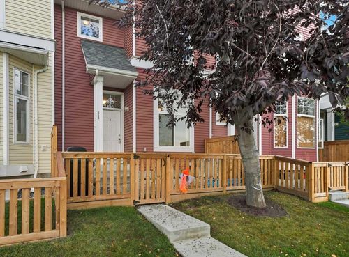 215 Mckenzie Towne Gate Se, Calgary, AB, T2Z4G2 | Card Image