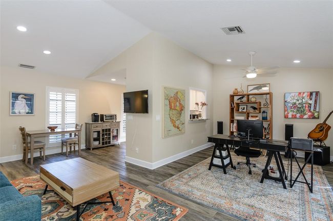 Open floor plan | Image 11