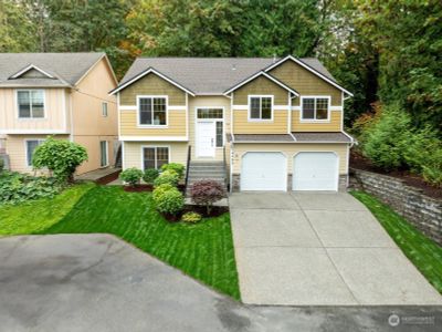 14405 Se 188th Way, House other with 5 bedrooms, 3 bathrooms and 2 parking in Renton WA | Image 1