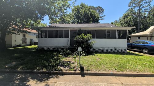 1305 Jones St, Dyersburg, TN, 38024 | Card Image