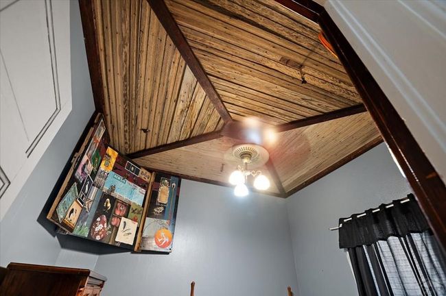 Bedroom Ceiling | Image 20