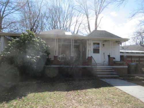 72 Teneyck Ave, Greenwood Lake, NY, 10925-2864 | Card Image