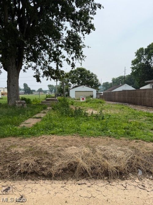 621 Tuscarawas Ave, Newcomerstown, OH, 43832-1340 | Card Image