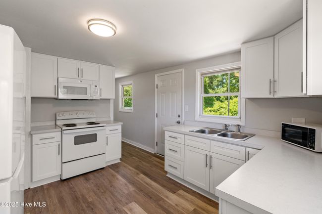 Kitchen/View 1 | Image 5