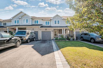 1030 Southport Dr, Home with 3 bedrooms, 4 bathrooms and 3 parking in Oshawa ON | Image 2