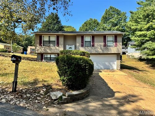 5327 Joyce Ln, Imperial, MO, 63052-3041 | Card Image
