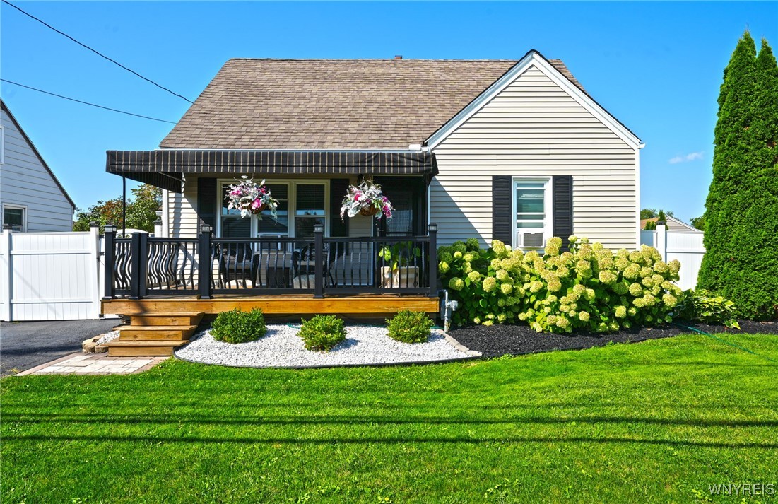 Helen St, Cheektowaga, NY 14206