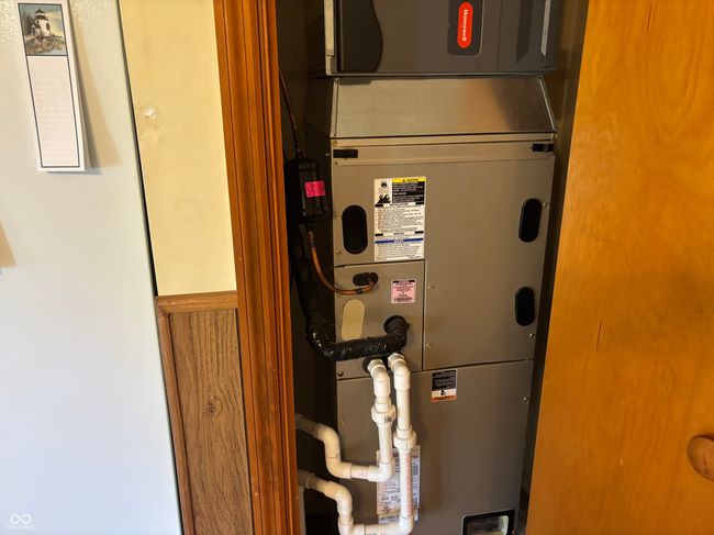 utilities with heating unit | Image 17
