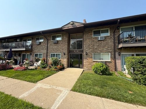 apt-116-816 E Old Willow Rd, Prospect Heights, IL, 60070-2116 | Card Image
