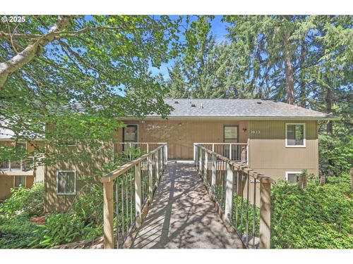 3837 Colony Oaks Dr, Eugene, OR, 97405-6212 | Card Image