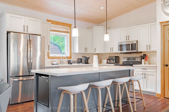 38 Pheasant St, House other with 4 bedrooms, 3 bathrooms and 4 parking in Omemee ON | Image 9