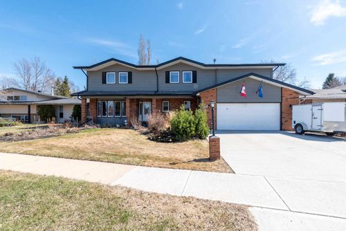 3003 51b Ave, Lloydminster, AB, T9V1M1 | Card Image