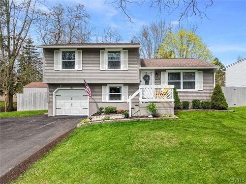 8412 Sextant Dr, Baldwinsville, NY, 13027-9304 | Card Image