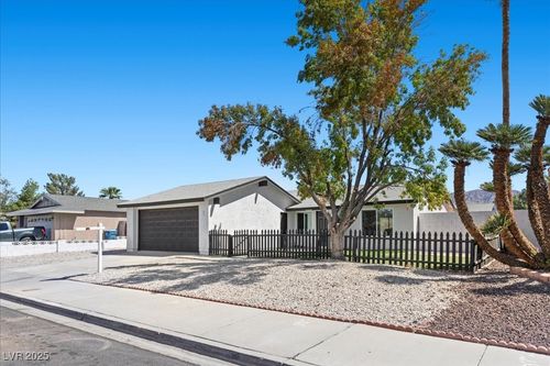 409 Marion Dr, Las Vegas, NV, 89110-3414 | Card Image