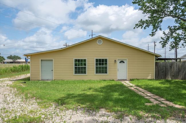 1118 E Goode St, House other with 4 bedrooms, 3 bathrooms and null parking in Quitman TX | Image 25