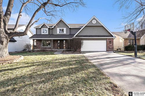 667 N 149th Ave, Omaha, NE, 68154-1936 | Card Image