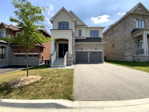29 Pear Blossom Way, Holland Landing, ON, L9N0T3 | Card Image