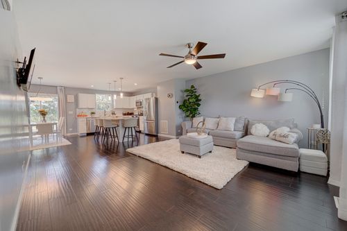 3323 Caledonia Dr, Yorkville, IL, 60560-4649 | Card Image