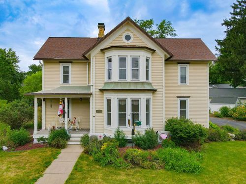 332 Riverside Dr, Fort Atkinson, WI, 53538-1706 | Card Image
