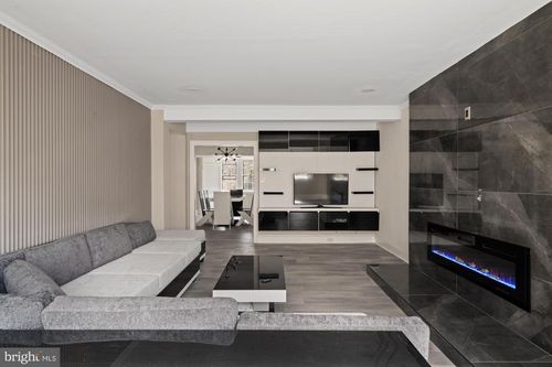 i2-415 City Ave, MERION STATION, PA, 19066 | Card Image