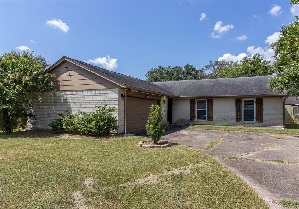 Barmont Dr, LA Porte, TX 77571
