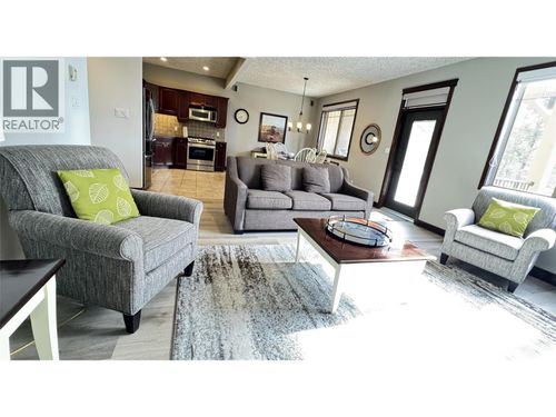 322d-300 Bighorn Boulevard, Radium Hot Springs, BC, V0A1M0 | Card Image