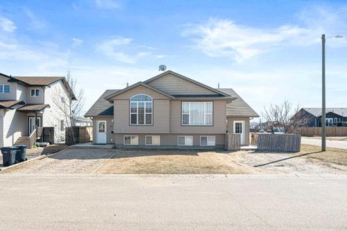 403 6 Street, Marwayne, AB, T0B2X0 | Card Image