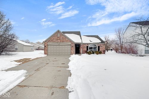 6318 Pickwick Ct, Zionsville, IN, 46077-9150 | Card Image