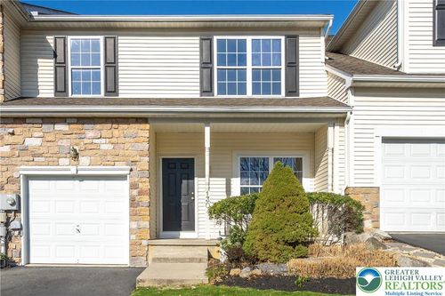 130 Willow Dr, Palmer Twp, PA, 18045-7477 | Card Image