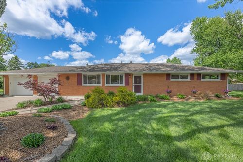 9398 Shawhan Dr, Centerville, OH, 45458-3739 | Card Image