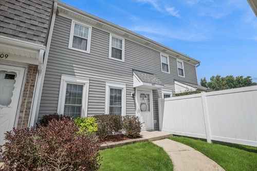 407 Chelsea Cv, Roselle, IL, 60172-2604 | Card Image