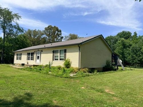 134 Scarbrough Ln, Auburn, KY, 42206-8321 | Card Image