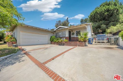 733 Crescent Dr, Monrovia, CA, 91016-1534 | Card Image