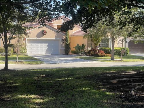 412 Cameron Dr, Weston, FL, 33326-3513 | Card Image