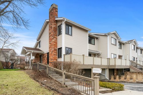 1012 Sussex Dr, Northbrook, IL, 60062-3329 | Card Image