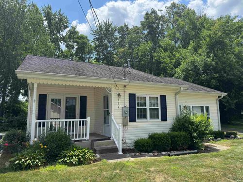 3105 Country Club Dr E, Rochester, IN, 46975-8920 | Card Image