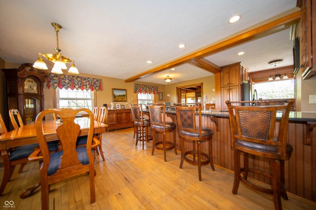Wood flooring, Large Breakfast Bar | Image 13