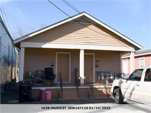 1636 Music St, New Orleans, LA, 70117-8214 | Card Image