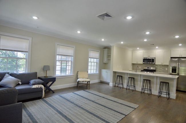 UNIT-2 - 56 Cedar St, Condo with 3 bedrooms, 2 bathrooms and 1 parking in Boston MA | Image 11