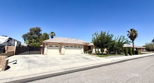 1201 Carolyn St, Ridgecrest, CA, 93555 | Card Image