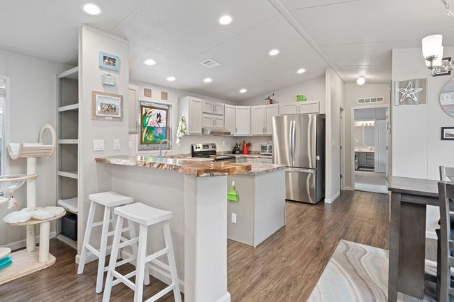 1610 Hardee St, House other with 3 bedrooms, 2 bathrooms and null parking in Rockport TX | Image 12
