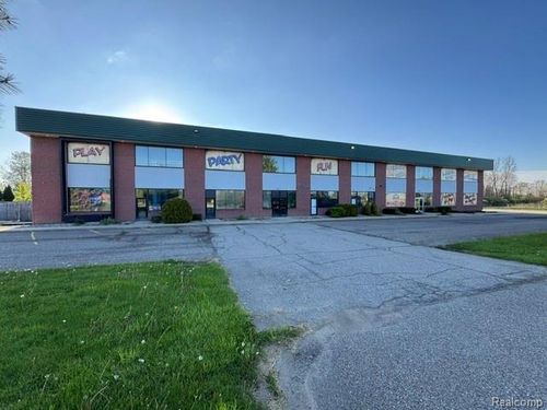 1800 N Burkhart Road, Howell Township, MI, 48855 | Card Image